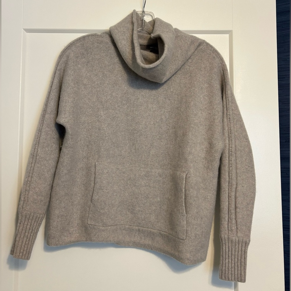 360sweater cashmere long sleeve cowl neck sweater with front pocket. Medium EUC